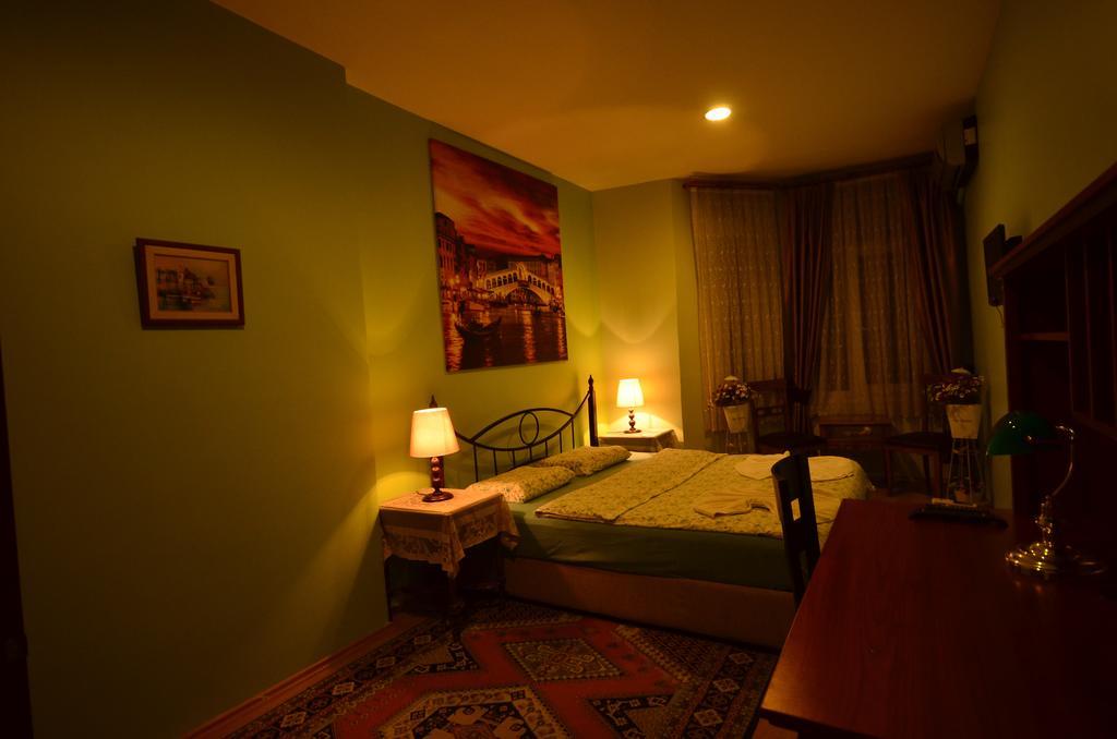 Station Hotel 34 Istanbul Room photo